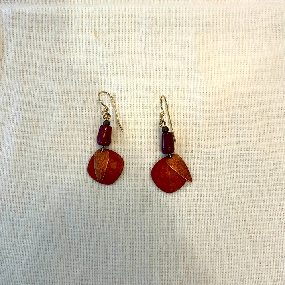 Cute earrings!!